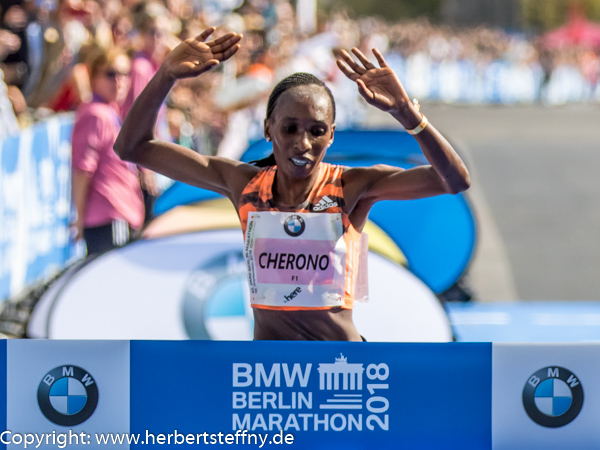 Gladys Cherono siegt in Berlin