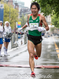 Yuki Kawauchi siegt beim Zürich Marathon